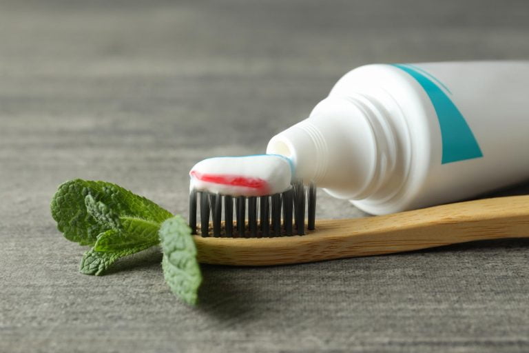 What is RDA? How to choose the right low-abrasion toothpaste - Smilesonic