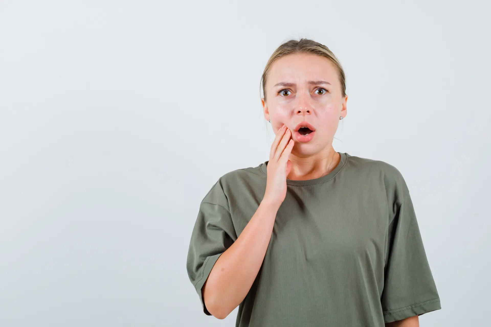 Grzybica jamy ustnej i języka (kandydoza) – poznaj przyczyny,objawy i skuteczne metody leczenia grzybicy